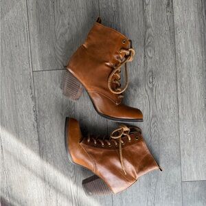 Chelsea Crew Detour Tan Lace-Up Ankle Booties